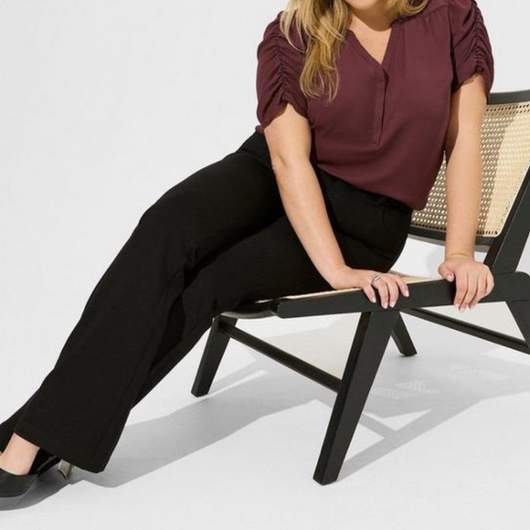 Short sleeve blouse - Picture 2 of 9